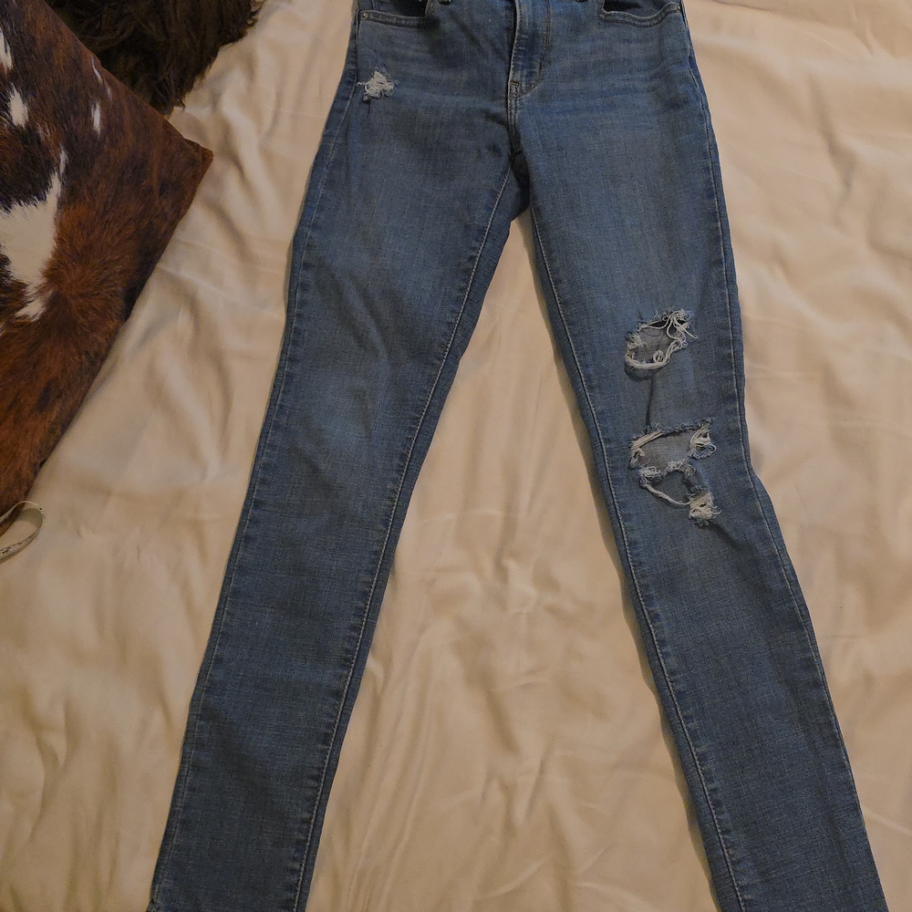 Levi's Distressed Skinny Jeans